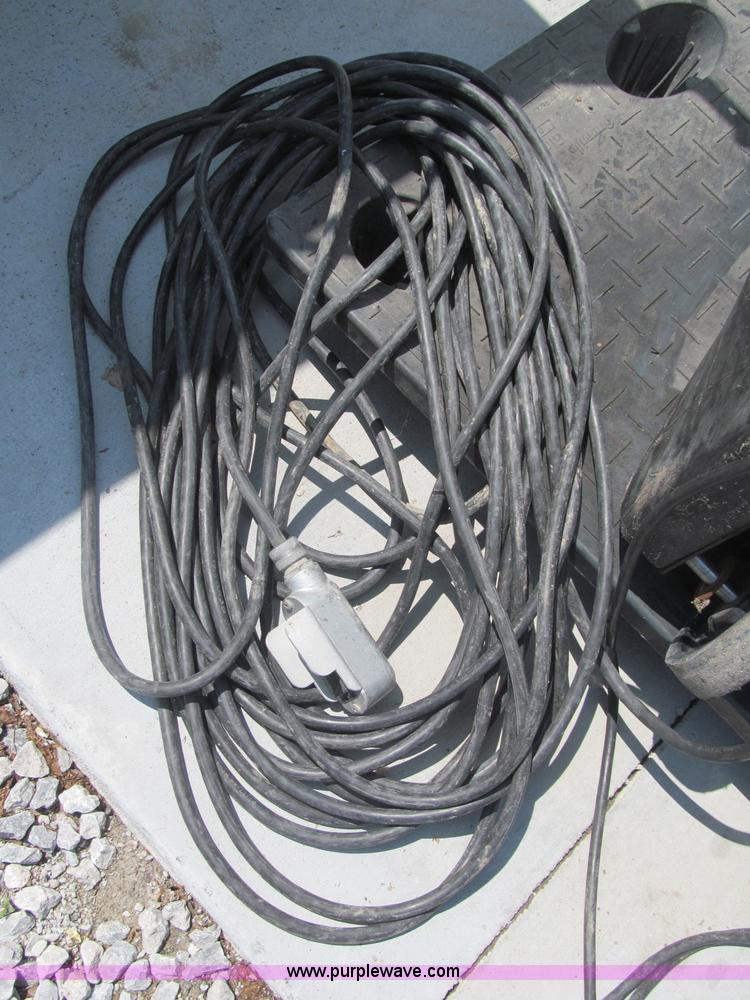 image for item G9487 Intec Force 1 insulation blower