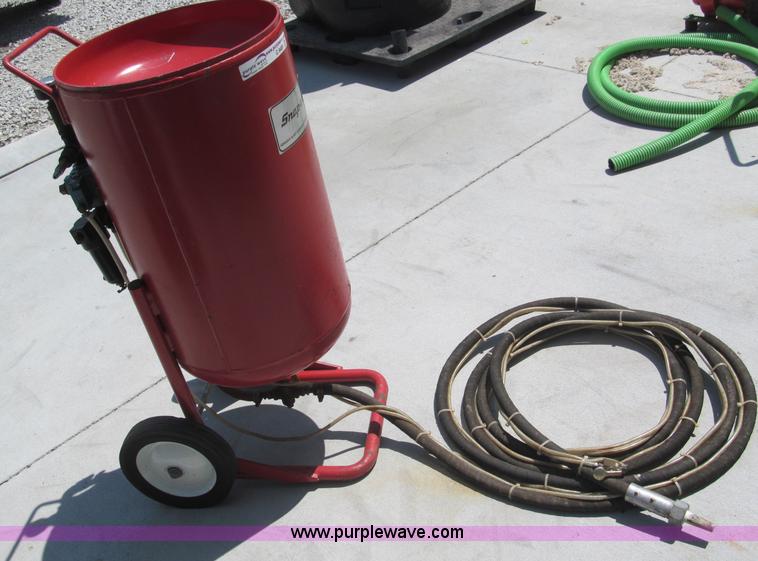 image for item G9489 1989 Snap-on YA441 abrasive blaster