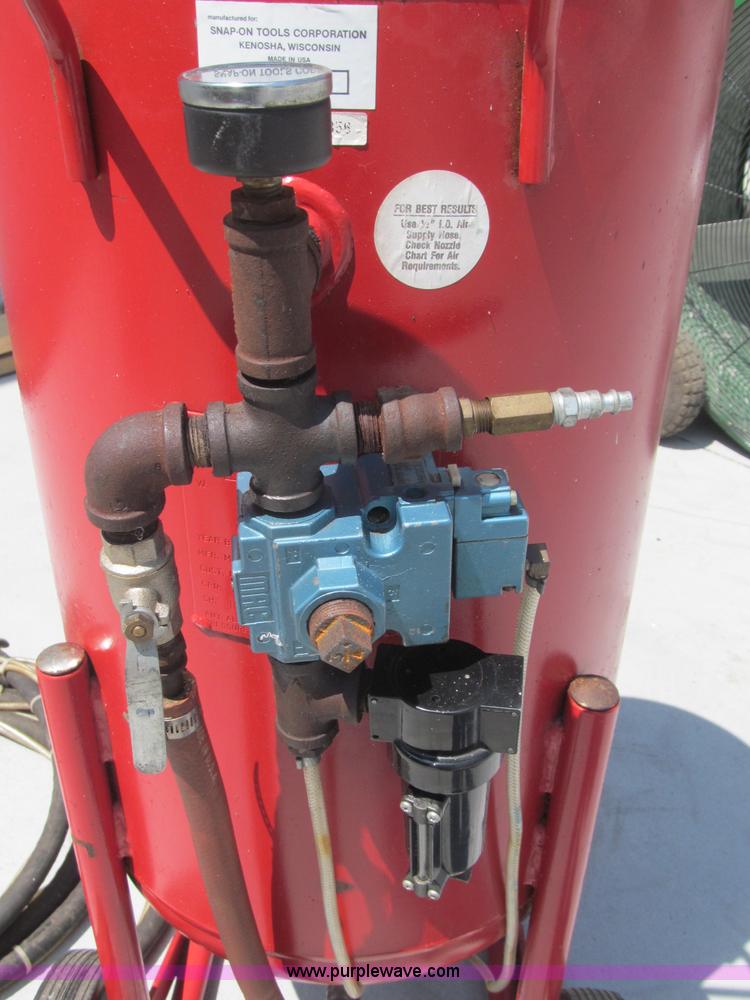 image for item G9489 1989 Snap-on YA441 abrasive blaster