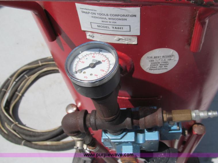 image for item G9489 1989 Snap-on YA441 abrasive blaster