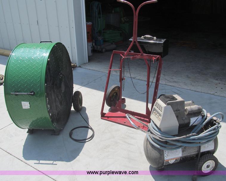 image for item G9490 Assortment of shop tools