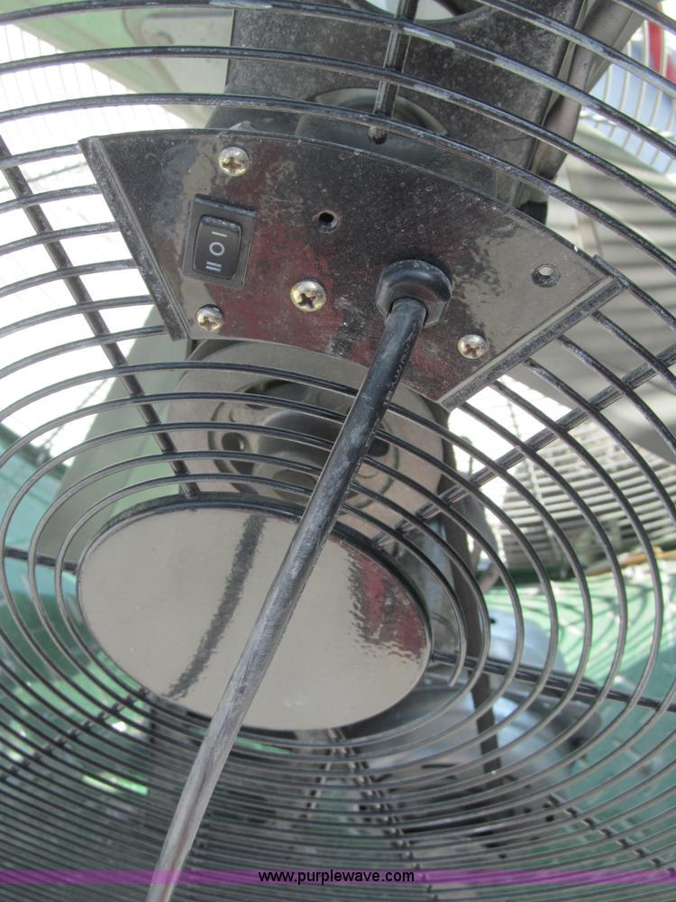 image for item G9490 Assortment of shop tools