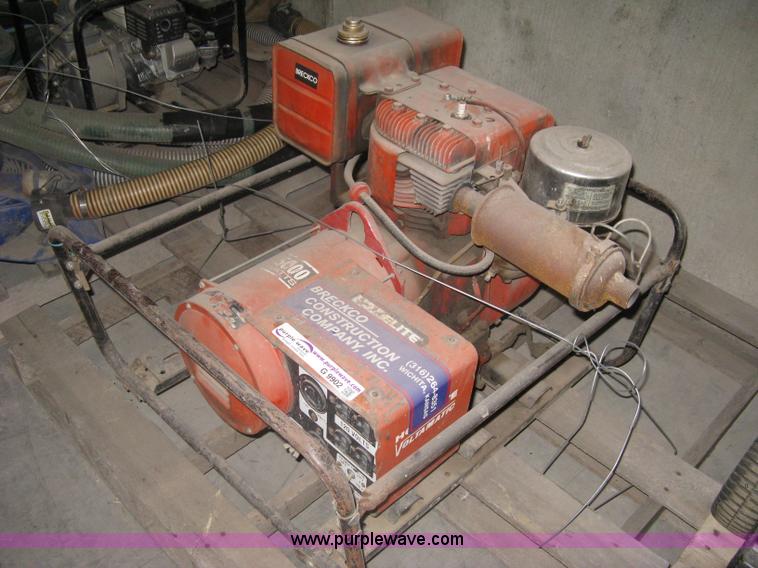 image for item G9902 Homelite 5,000 watt generator