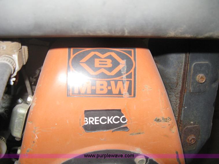 image for item G9908 MBW jumping jack plate compactor