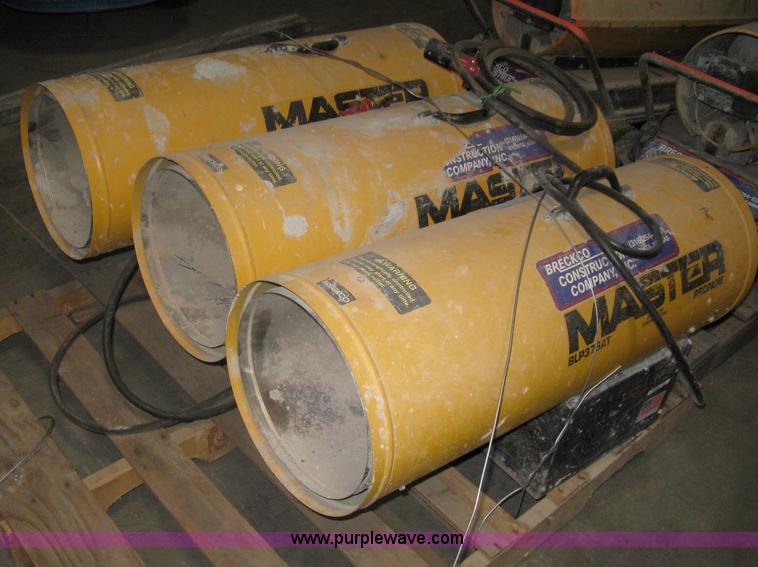 image for item G9915 (3) Master BLP375AT propane torpedo heaters