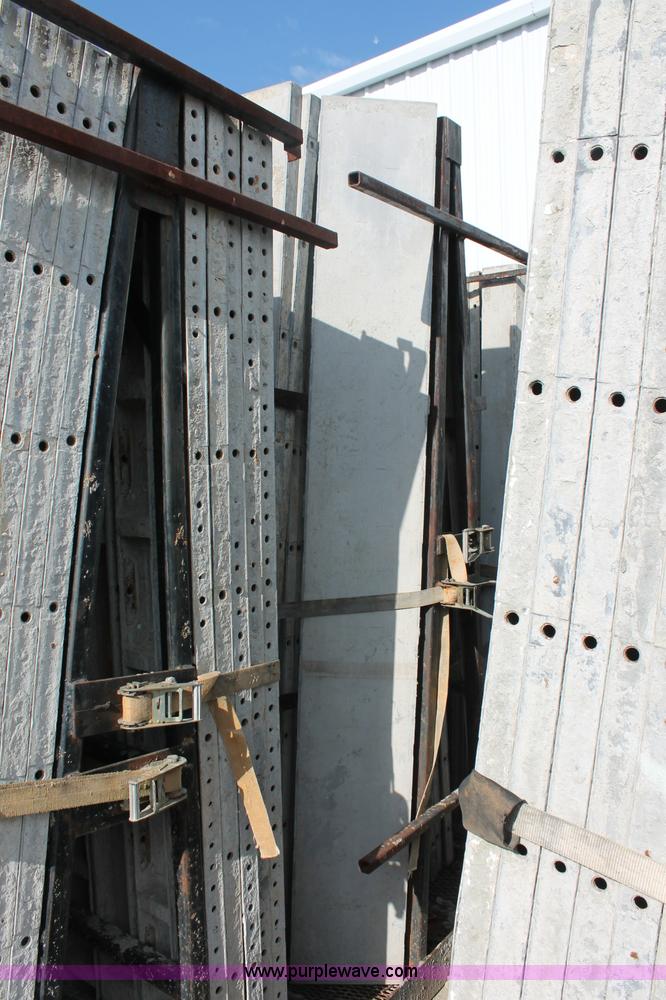 image for item O9257 Assorted 9' Western aluminum concrete forms