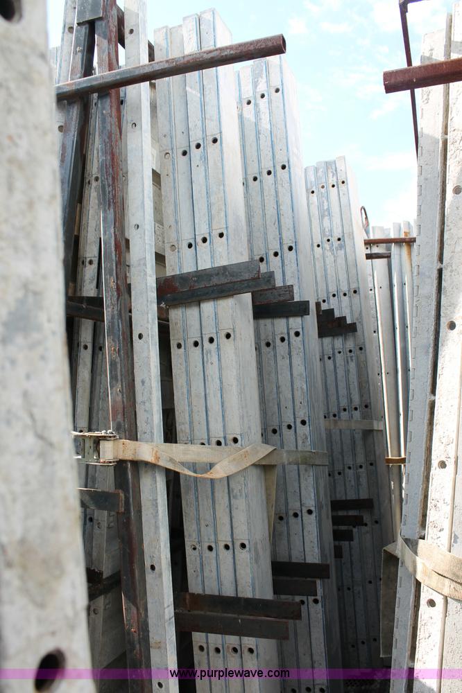 image for item O9257 Assorted 9' Western aluminum concrete forms