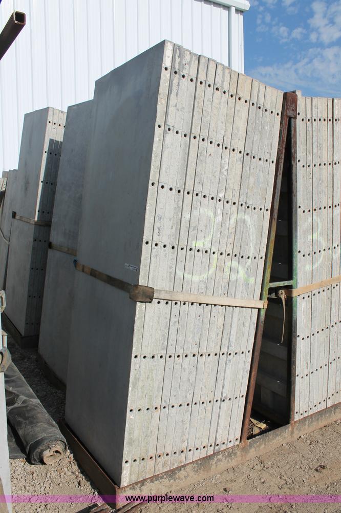 image for item O9259 Assorted 8' Western aluminum concrete forms