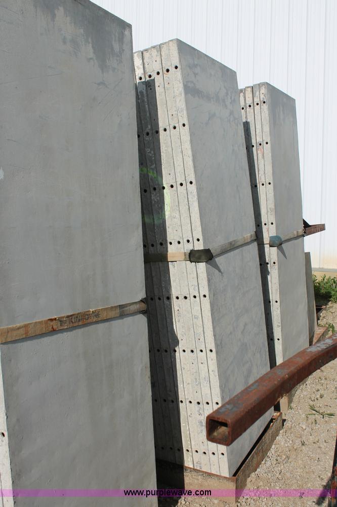 image for item O9259 Assorted 8' Western aluminum concrete forms