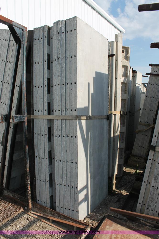 image for item O9259 Assorted 8' Western aluminum concrete forms