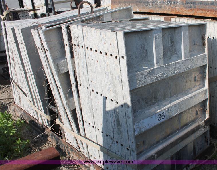 image for item O9260 (157) 4' x 36" Western aluminum concrete forms