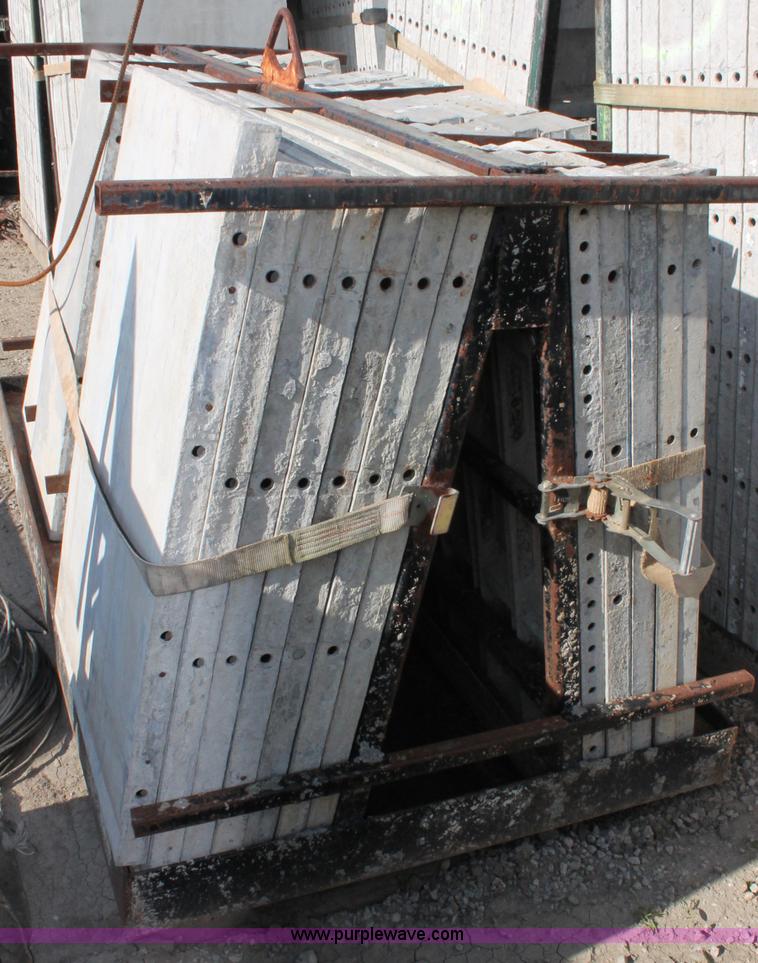 image for item O9261 Assorted 4' Western aluminum concrete forms