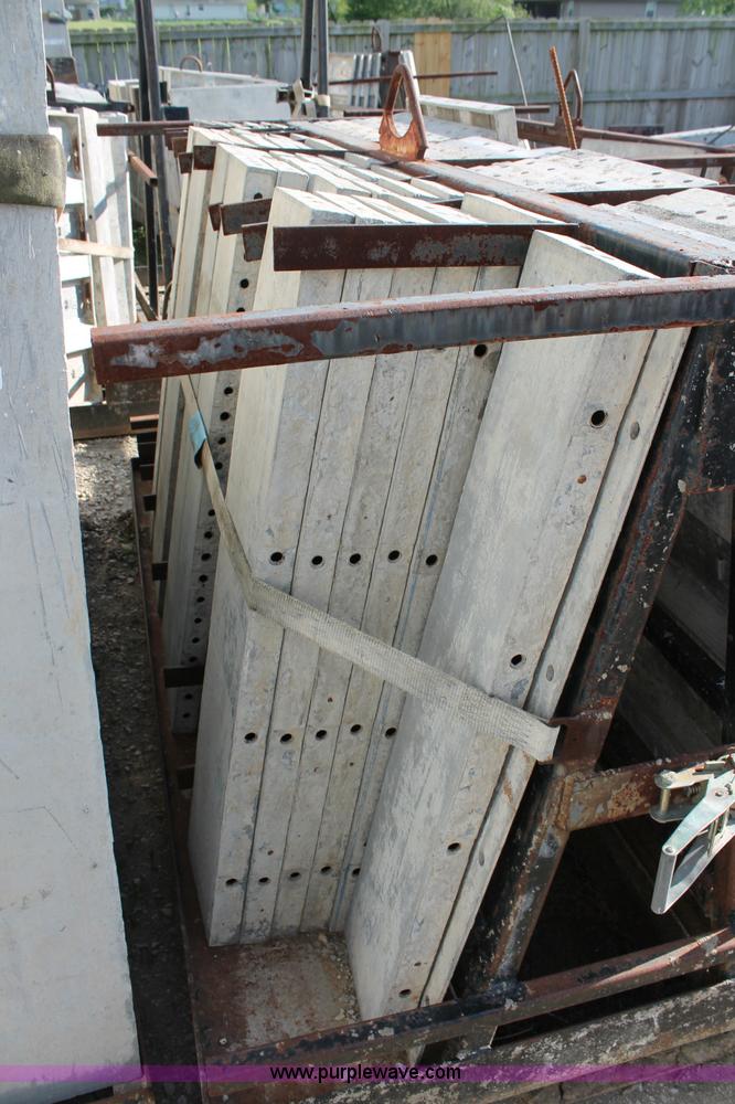 image for item O9261 Assorted 4' Western aluminum concrete forms