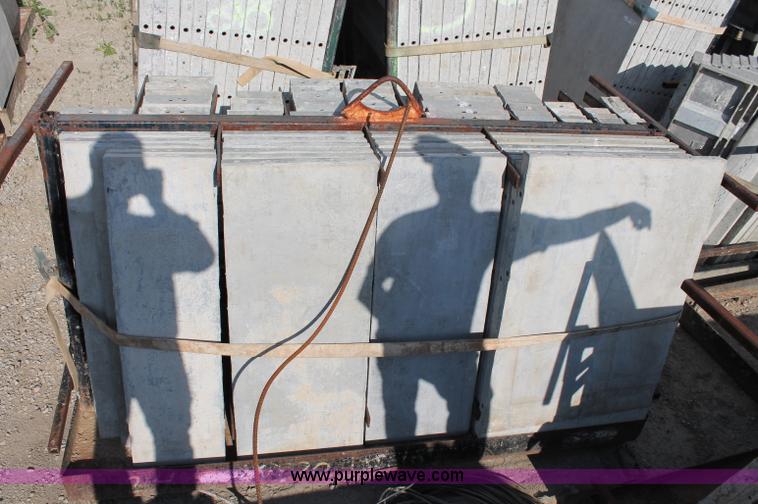 image for item O9261 Assorted 4' Western aluminum concrete forms