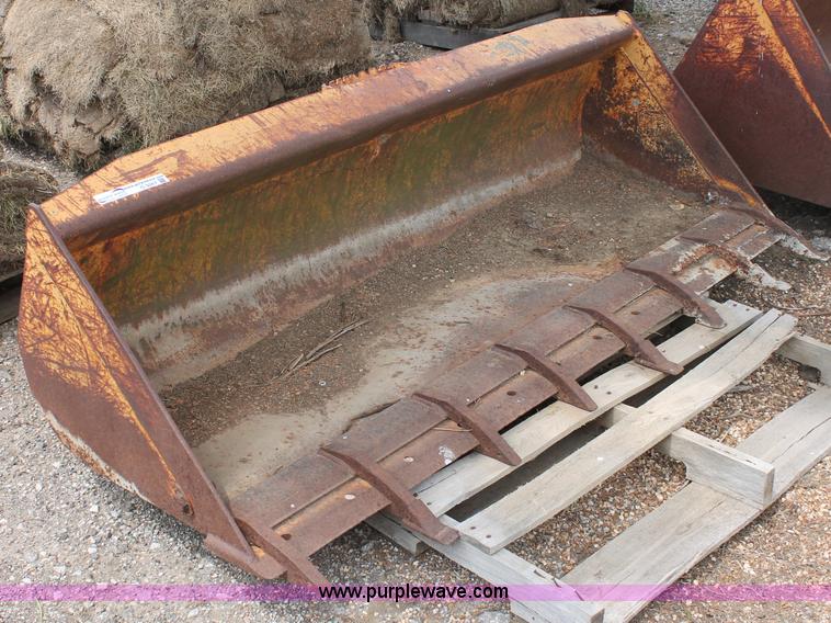 image for item O9267 Case 6' bucket