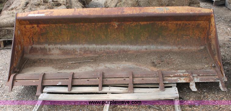 image for item O9267 Case 6' bucket