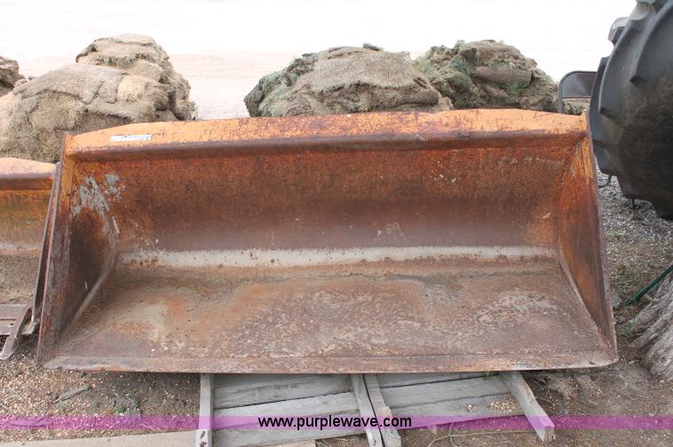 image for item O9268 6' bucket