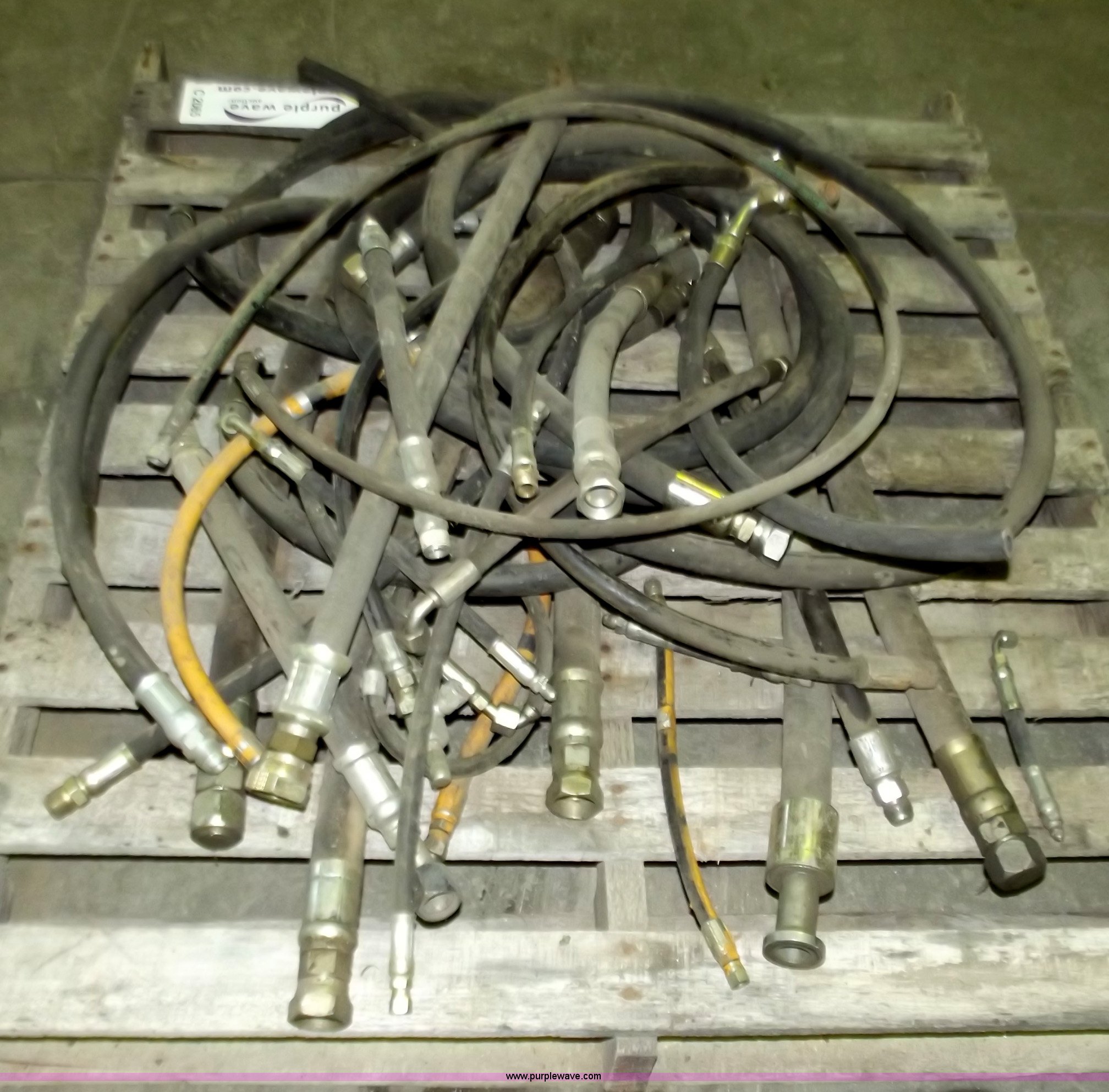 Assorted hydraulic hoses in Columbia, MO Item C2065 sold Purple Wave