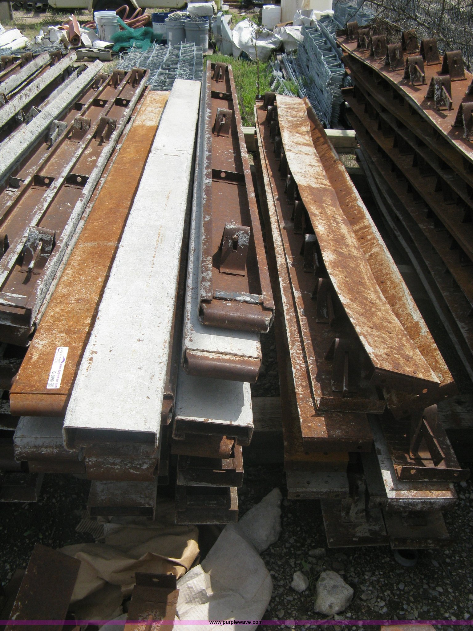 (25) threepin 6" metal concrete forms in Wichita, KS Item G9899 sold