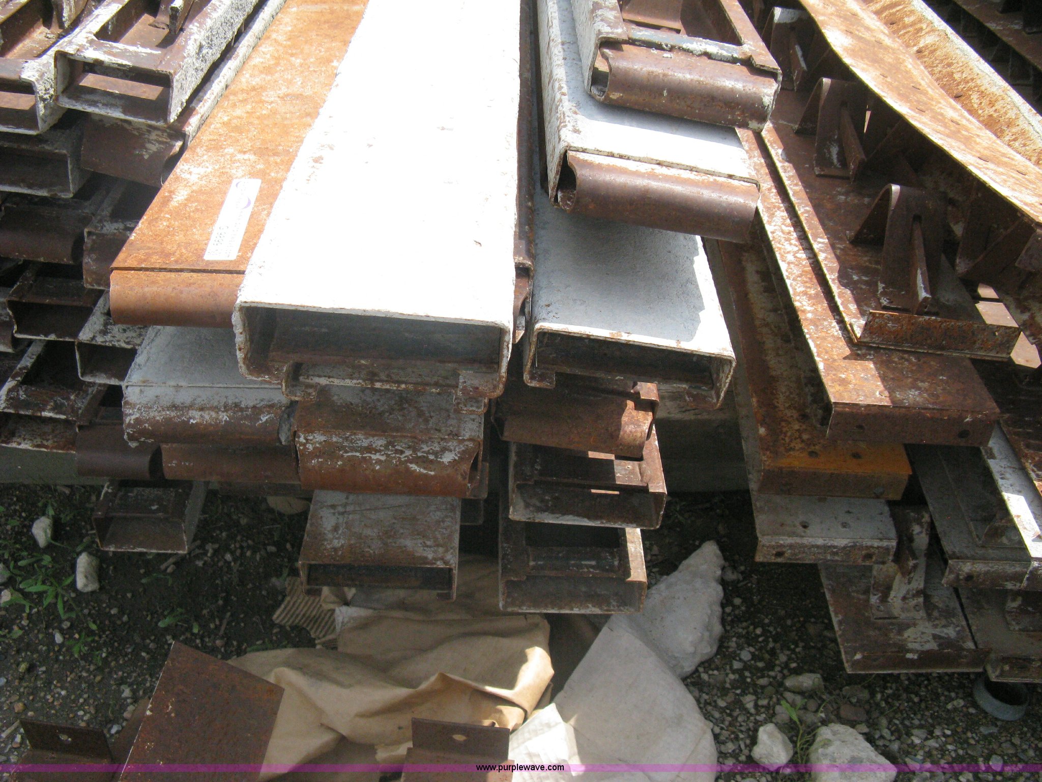 (25) threepin 6" metal concrete forms in Wichita, KS Item G9899 sold