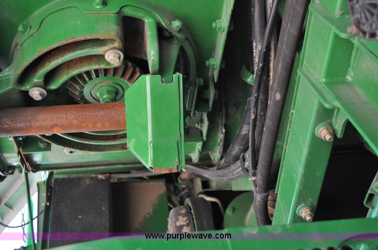 image for item A5892 2007 John Deere 9760 STS combine