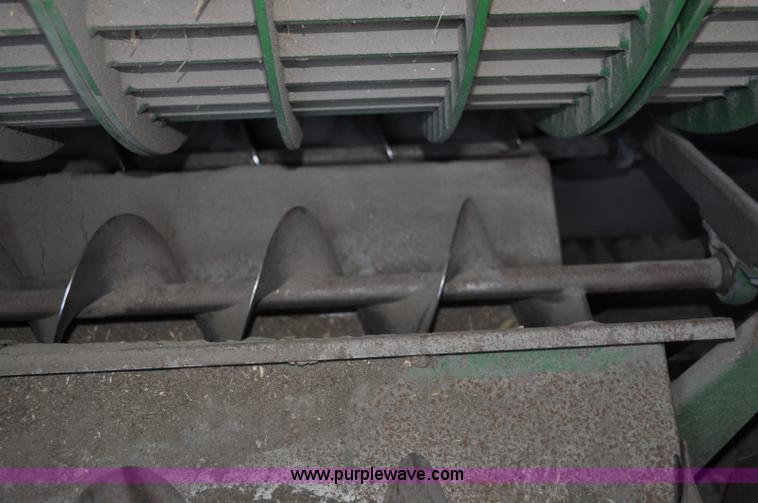 image for item A5892 2007 John Deere 9760 STS combine