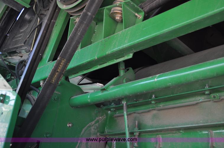 image for item A5892 2007 John Deere 9760 STS combine