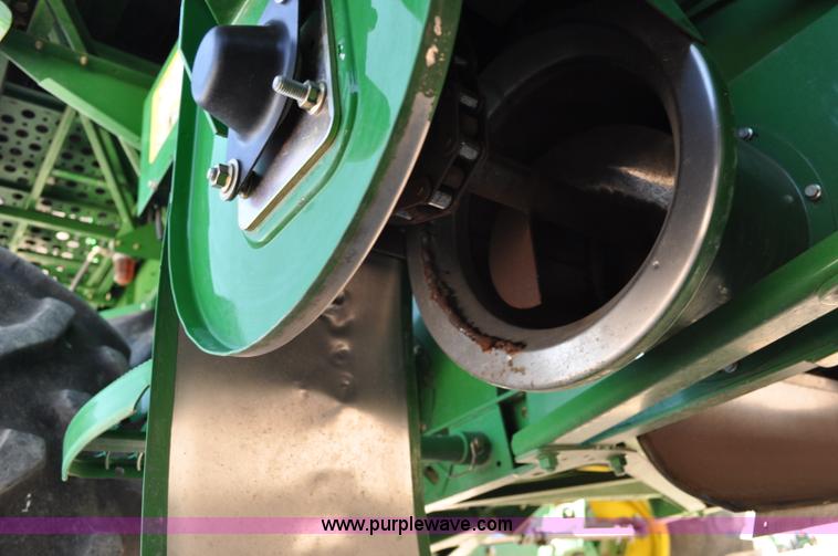 image for item A5892 2007 John Deere 9760 STS combine
