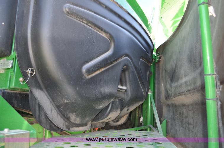 image for item A5892 2007 John Deere 9760 STS combine