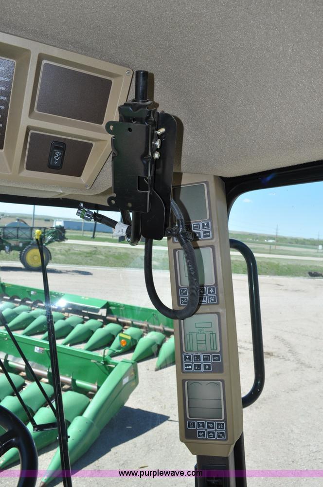 image for item A5892 2007 John Deere 9760 STS combine