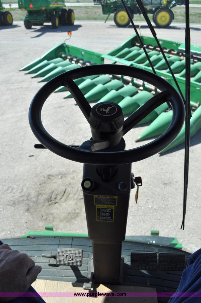 image for item A5892 2007 John Deere 9760 STS combine