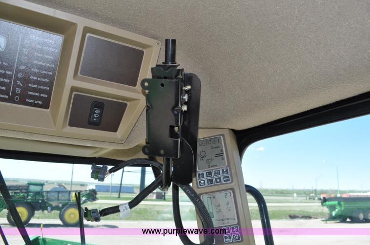 image for item A5892 2007 John Deere 9760 STS combine