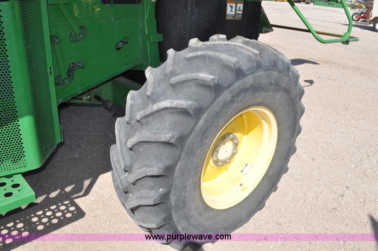 image for item A5894 2006 John Deere 9660 STS combine