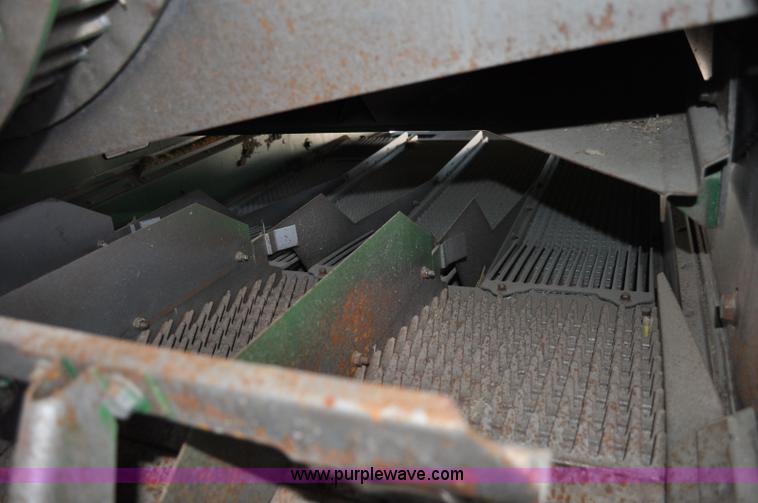 image for item A5894 2006 John Deere 9660 STS combine