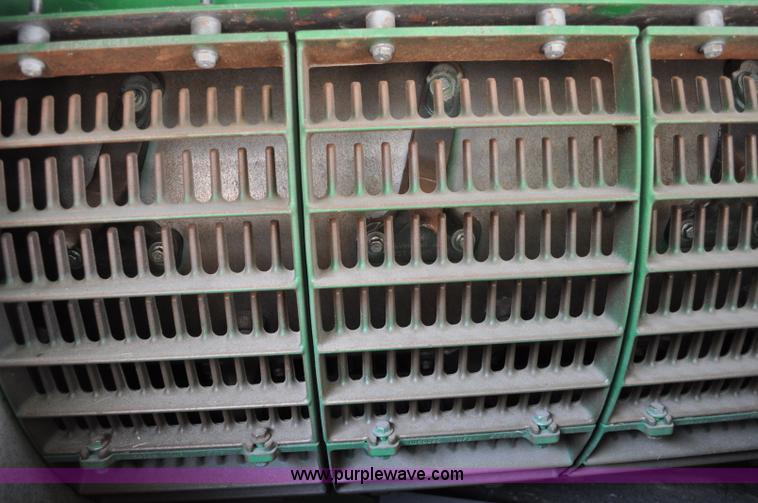 image for item A5894 2006 John Deere 9660 STS combine