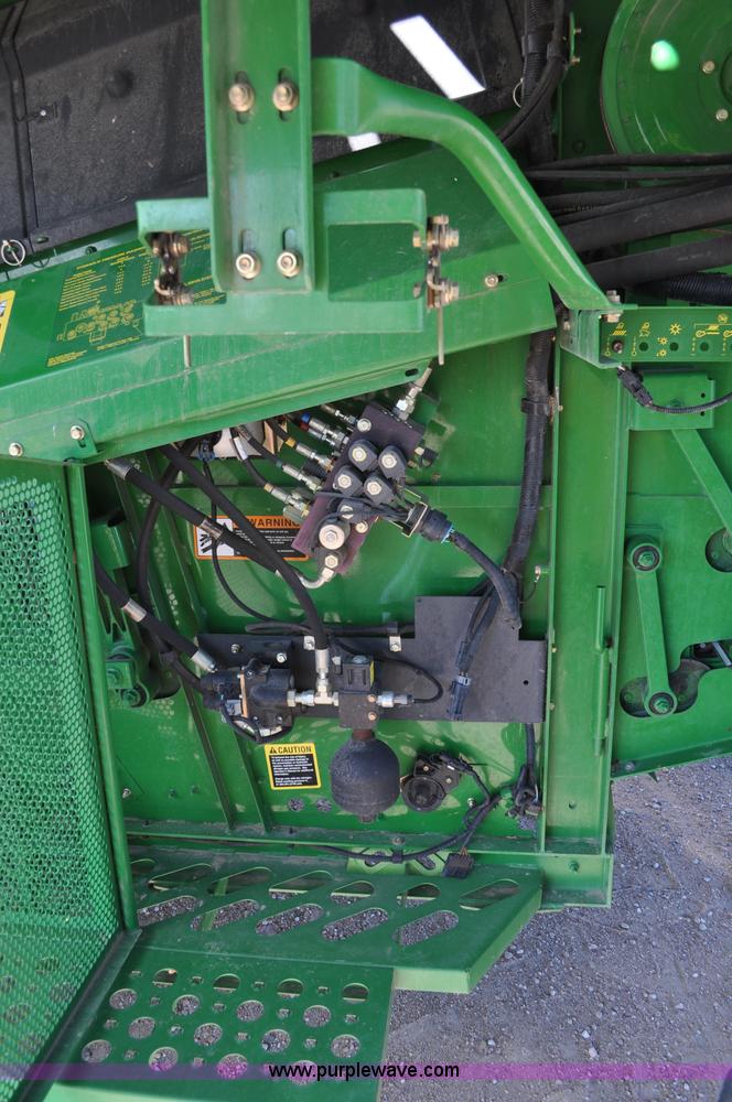 image for item A5894 2006 John Deere 9660 STS combine
