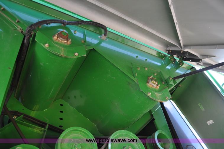 image for item A5894 2006 John Deere 9660 STS combine