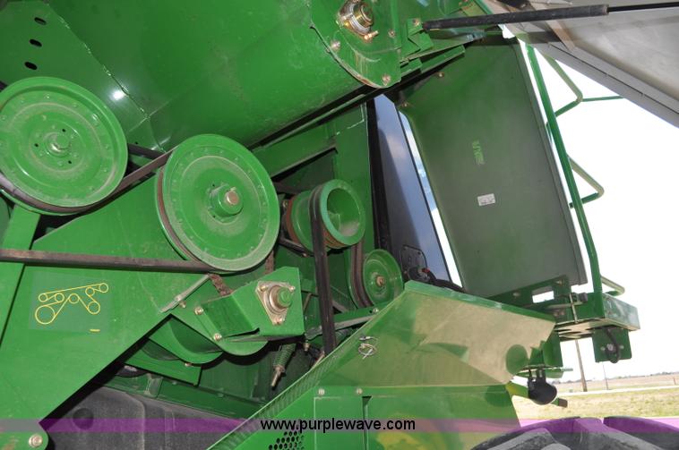 image for item A5894 2006 John Deere 9660 STS combine