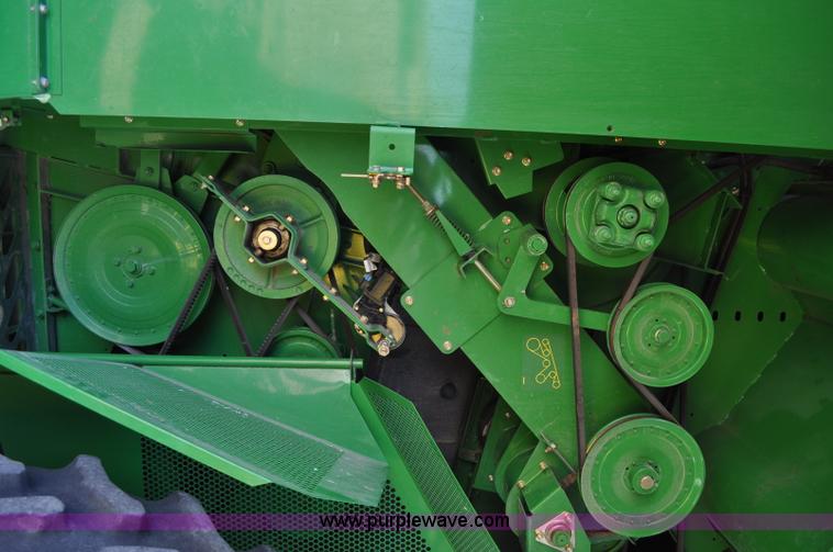 image for item A5894 2006 John Deere 9660 STS combine