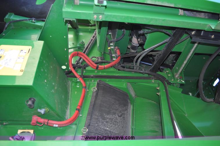 image for item A5894 2006 John Deere 9660 STS combine
