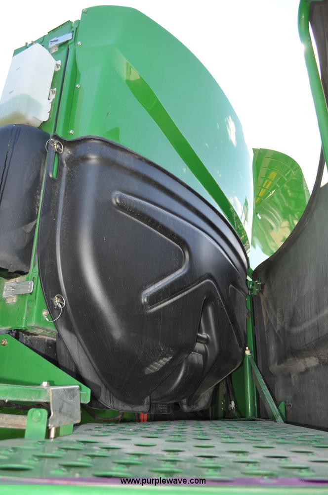 image for item A5894 2006 John Deere 9660 STS combine