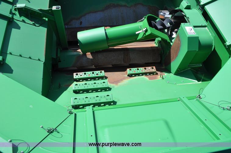 image for item A5894 2006 John Deere 9660 STS combine