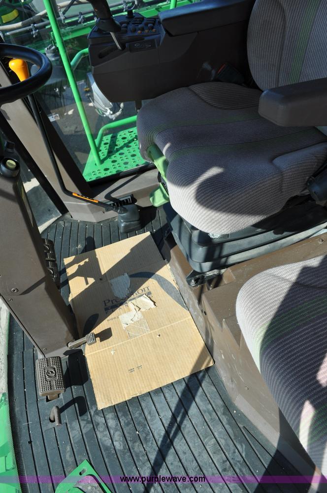 image for item A5894 2006 John Deere 9660 STS combine