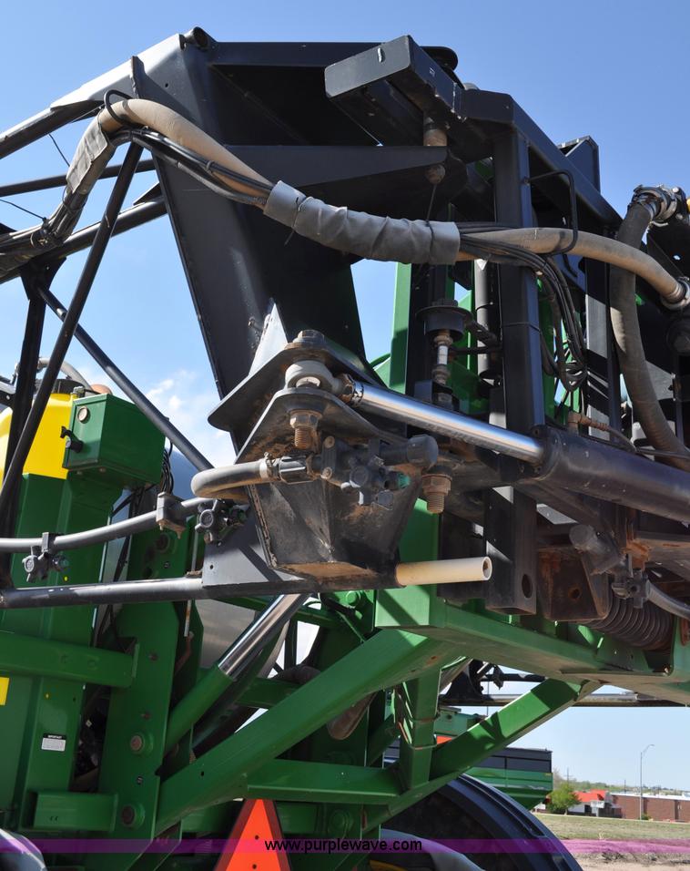 image for item A5895 2006 John Deere 4920 sprayer