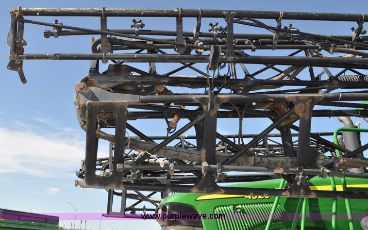 image for item A5895 2006 John Deere 4920 sprayer