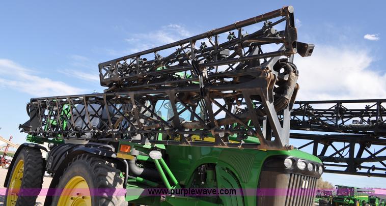 image for item A5895 2006 John Deere 4920 sprayer