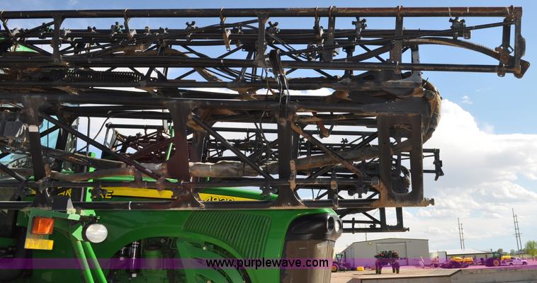 image for item A5895 2006 John Deere 4920 sprayer