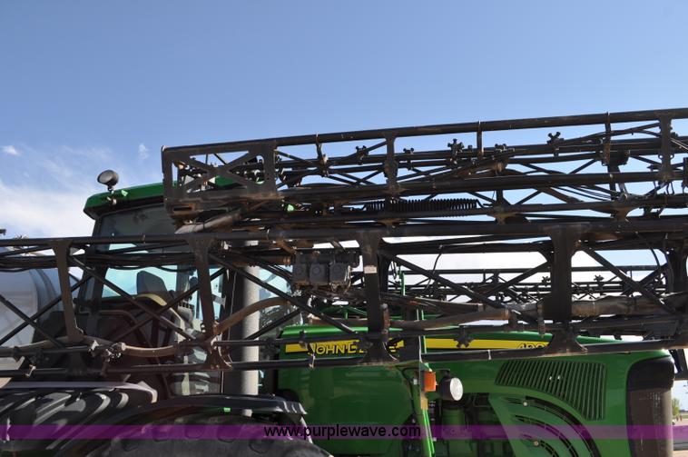 image for item A5895 2006 John Deere 4920 sprayer