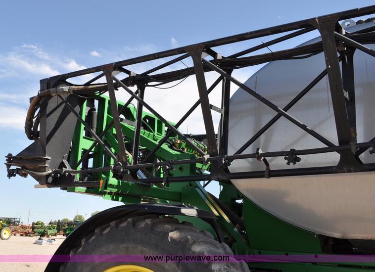 image for item A5895 2006 John Deere 4920 sprayer