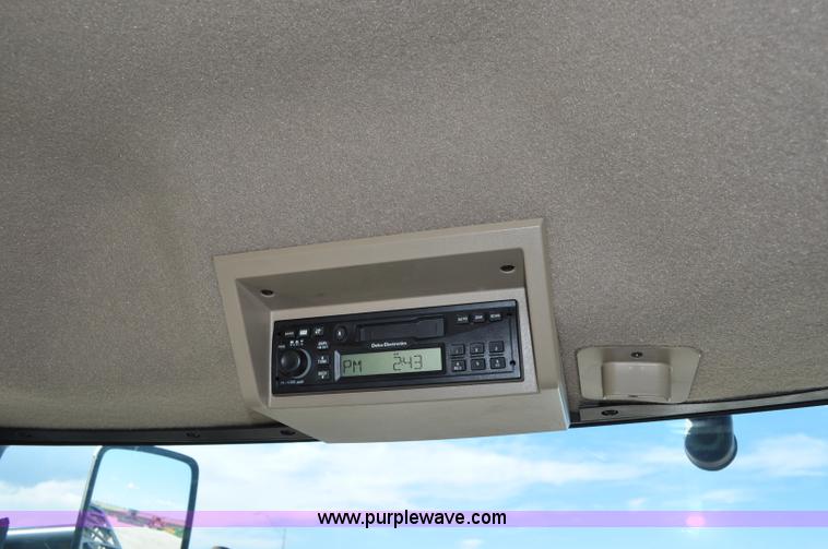 image for item A5895 2006 John Deere 4920 sprayer